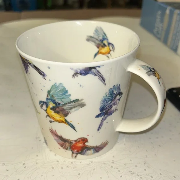 Dunoon Cairngorm ‘Flight of Fancy – Bird’ Mug - Picture 2 of 12